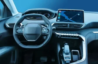 The Future of Augmented Reality in Smart Car Displays