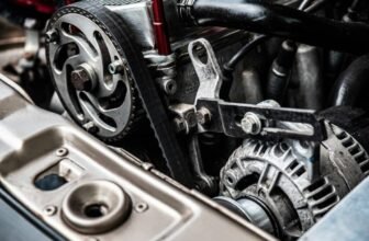 What Are the DIY Methods for Cleaning Car Engine Compartments?